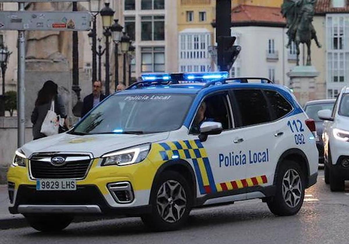 Imagen de archivo de la Policía Local en las calles de Burgos.