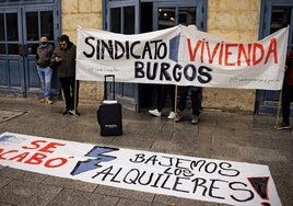 Concentración en Burgos del recién creado Sindicato de Vivienda de Burgos.