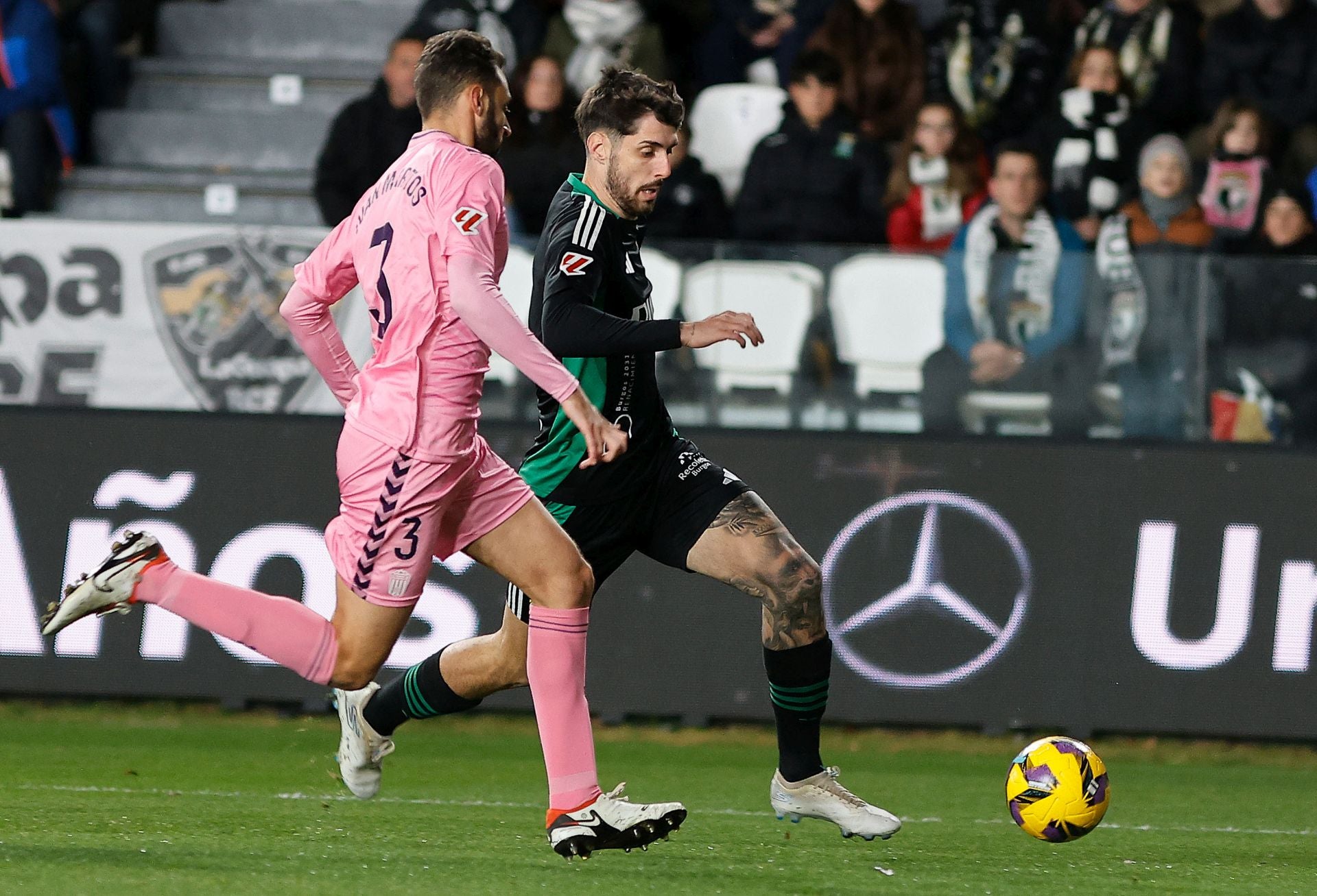 David López da tres puntos de oro al Burgos en el descuento