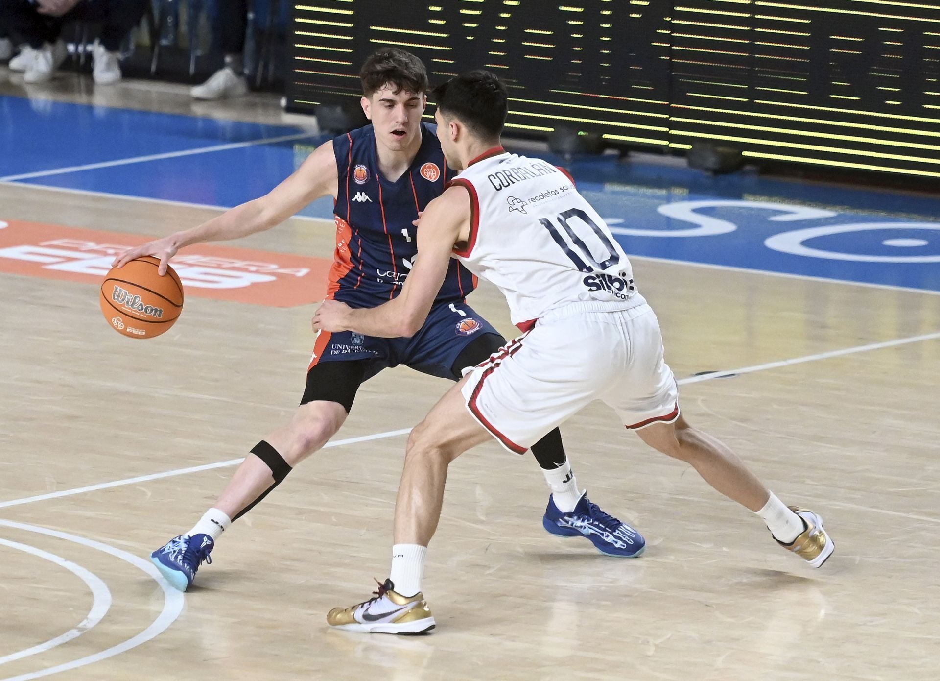 El derbi burgalés de baloncesto, en imágenes