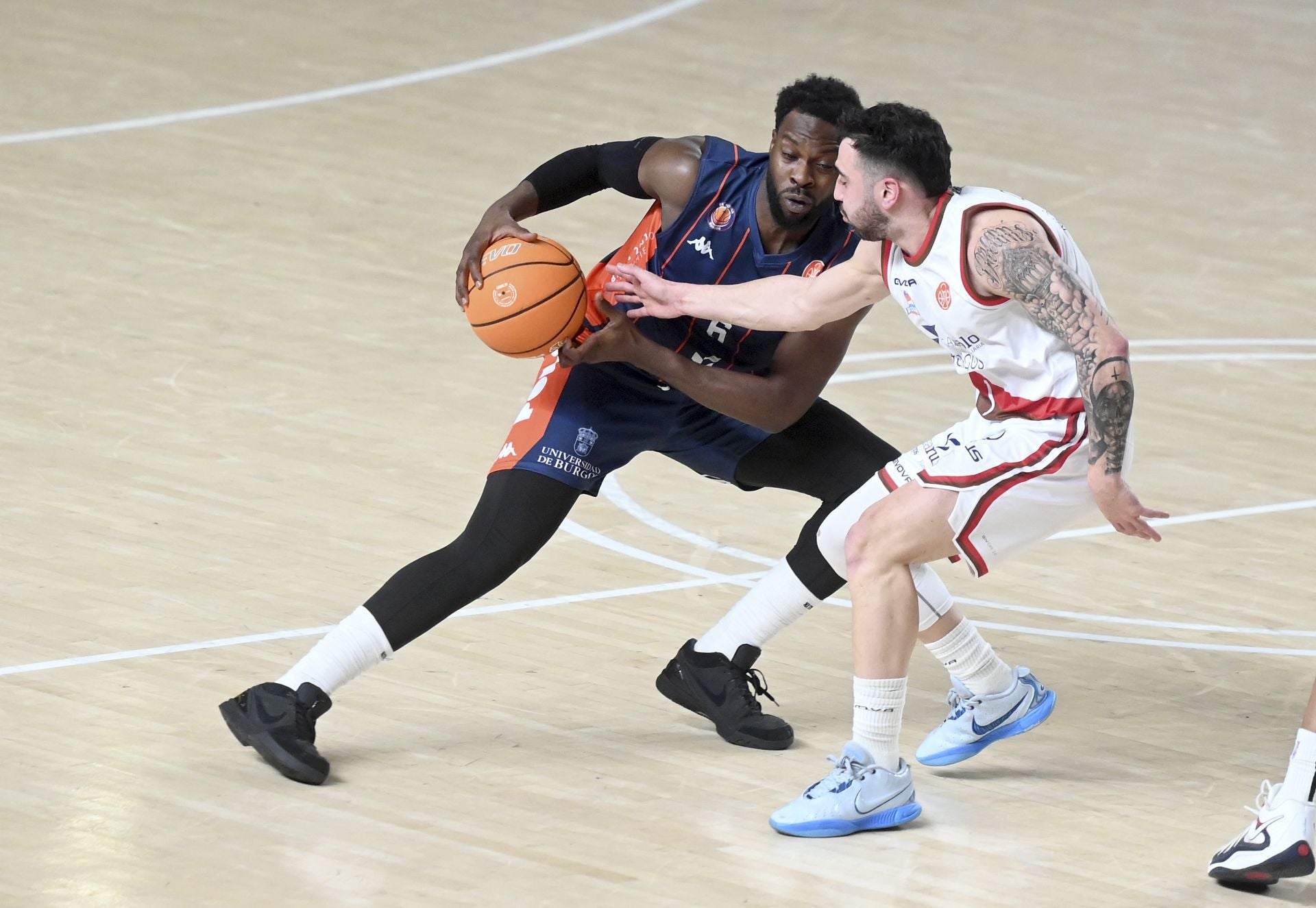 El derbi burgalés de baloncesto, en imágenes