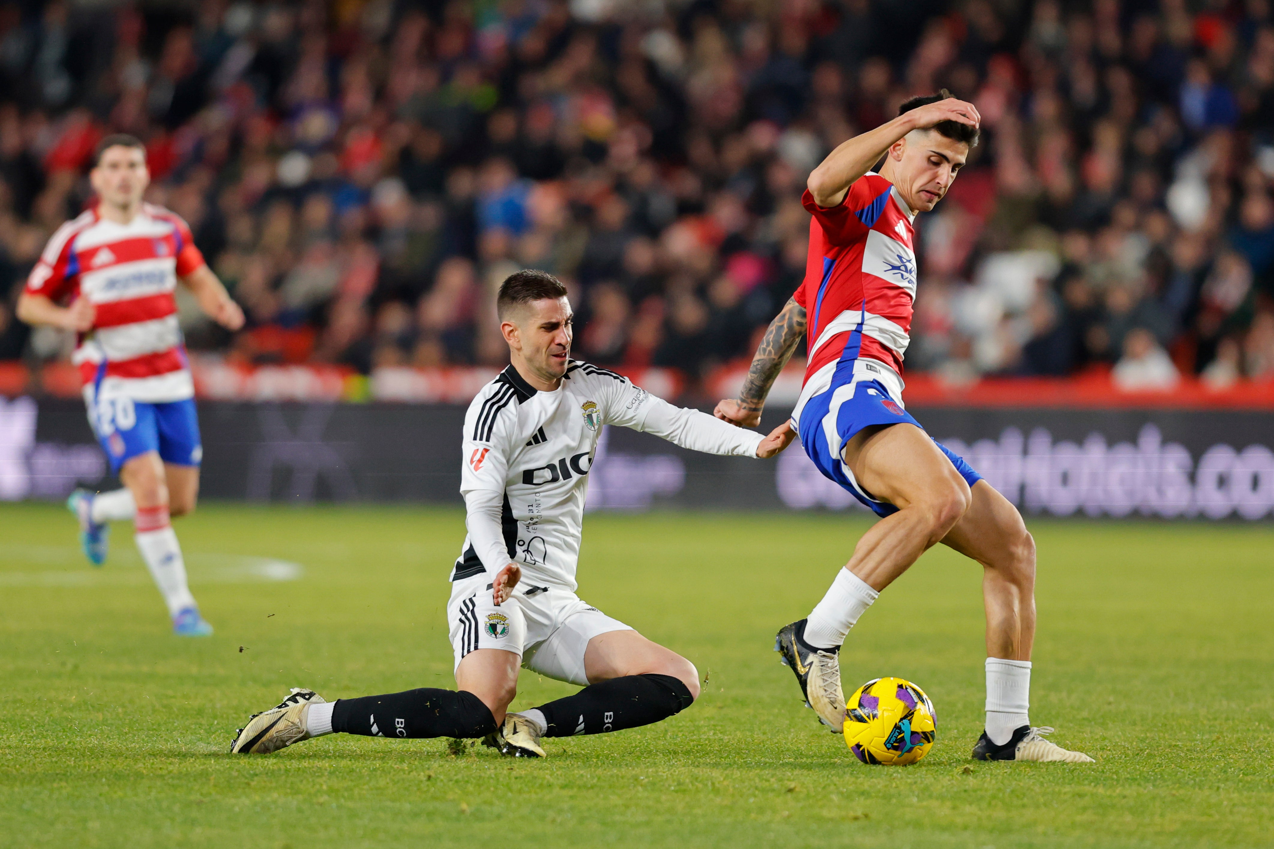 Así ha sido, en imágenes, el encuentro entre el Granada CF y el Burgos CF