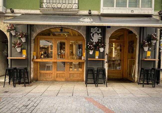 Fachada del establecimiento Boca del Lobo de Burgos