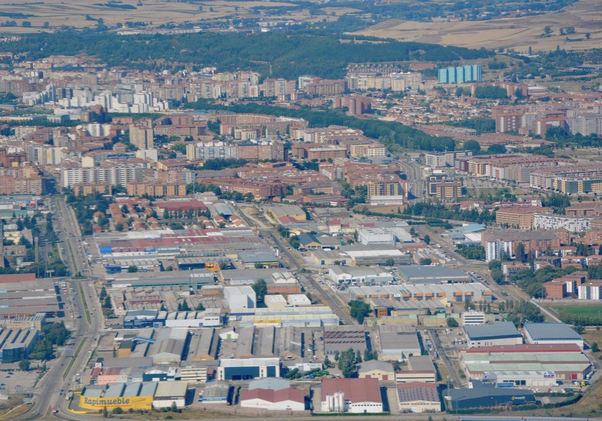 Imagen aérea de Burgos, con el polígono de Gamonal en primer términi.