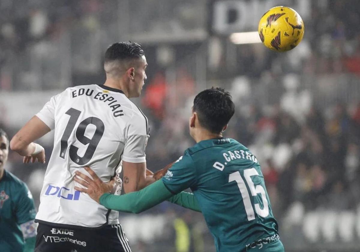 Partido entre el Burgos CF y el Racing de Ferrol.