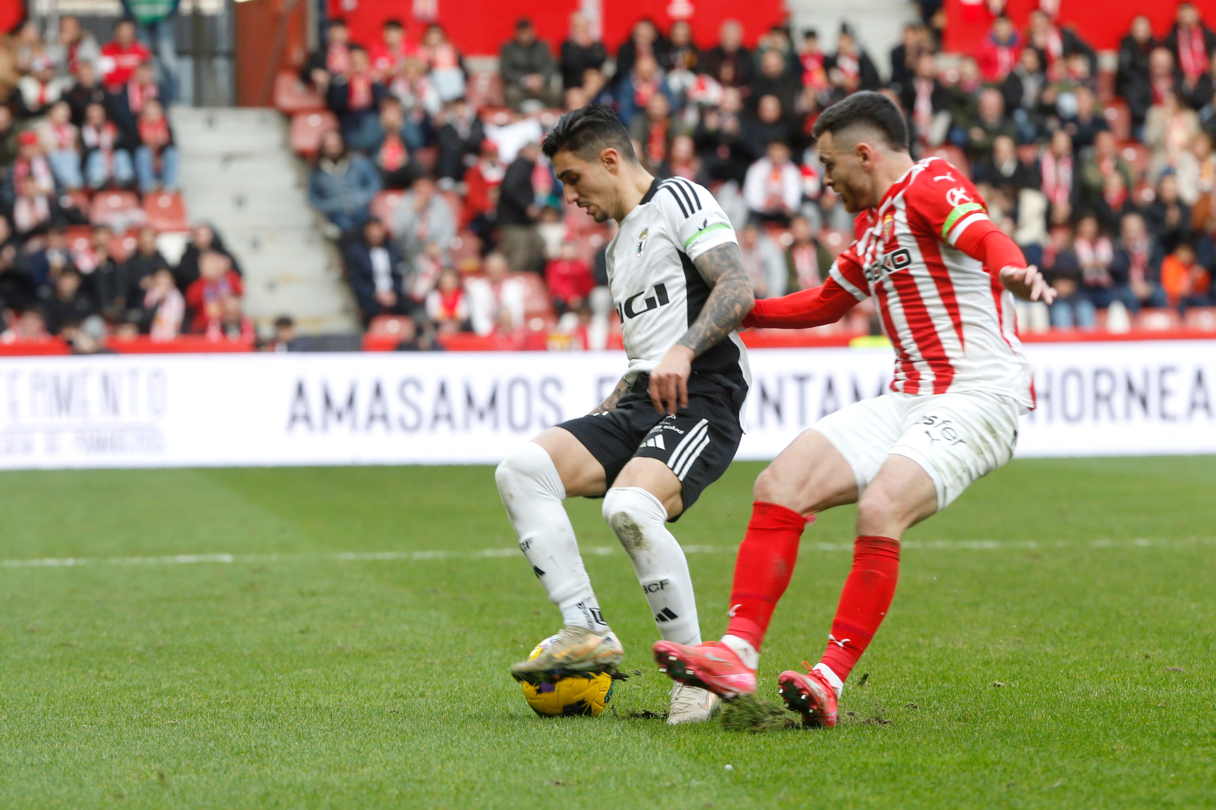 Así ha sido, en imágenes, la derrota del Burgos CF en Gijón