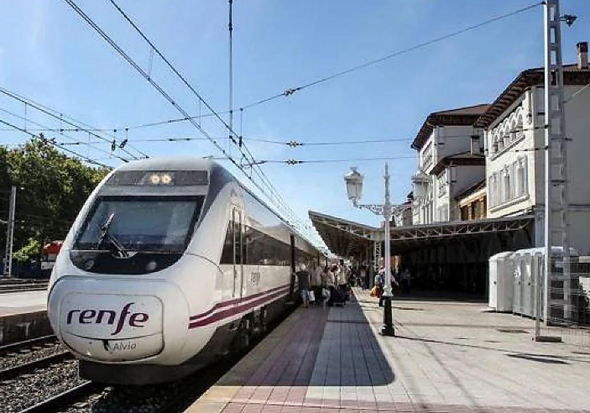 Renfe transportó en Burgos a un 16% más de viajeros de Media Distancia en el último año