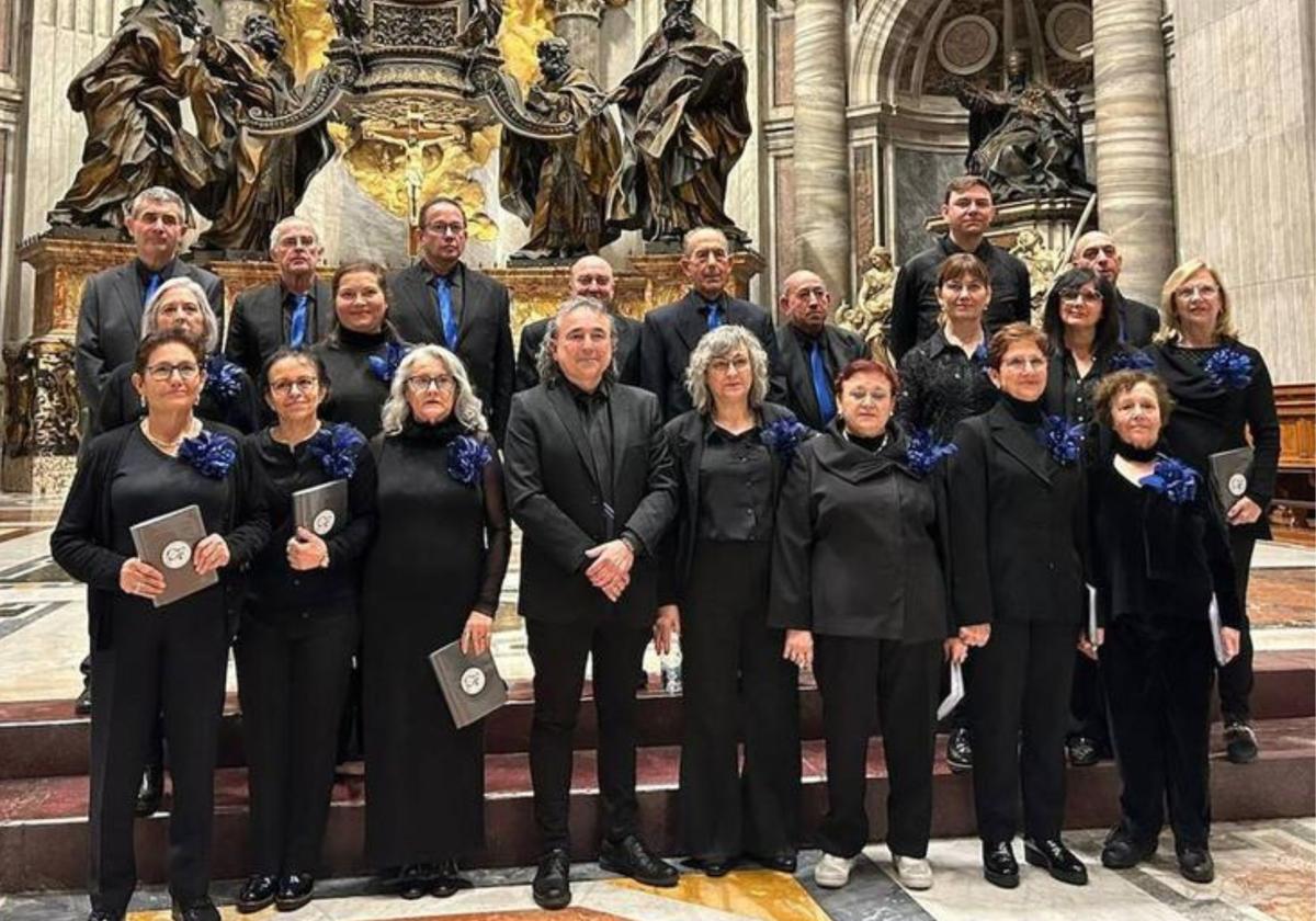 El coro de Fuentearmegil en el Vaticano.