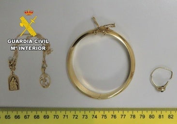 Detenida una persona por robar joyas de una anciana en Burgos