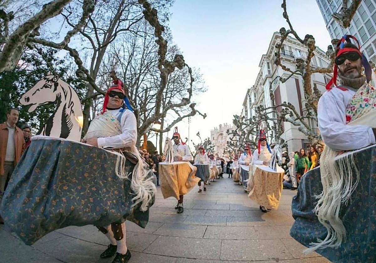 Imagen de archivo de un desfile de Carnaval en Burgos.