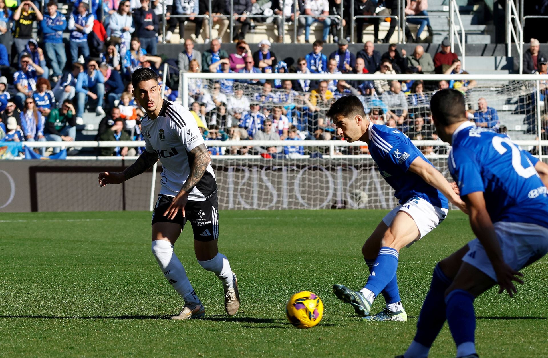 El Burgos deja escapar los tres puntos de El Plantío frente al Real Oviedo