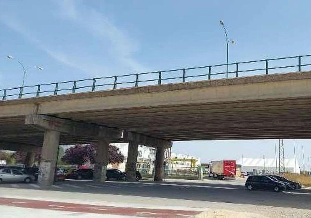 Imagen principal - Estado del puente de Alcalde Martín Cobos.