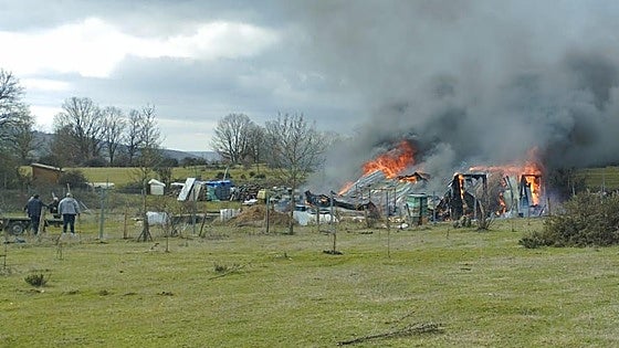 Herido un varón en el incendio de una nave apícola en un pueblo de Burgos