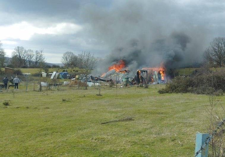 Nave quemada en Huerta de Abajo.
