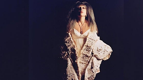 Lady Gaga y Burgos, unidos por una original chaqueta
