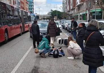 Herido un motorista en un accidente con un turismo en la calle Vitoria