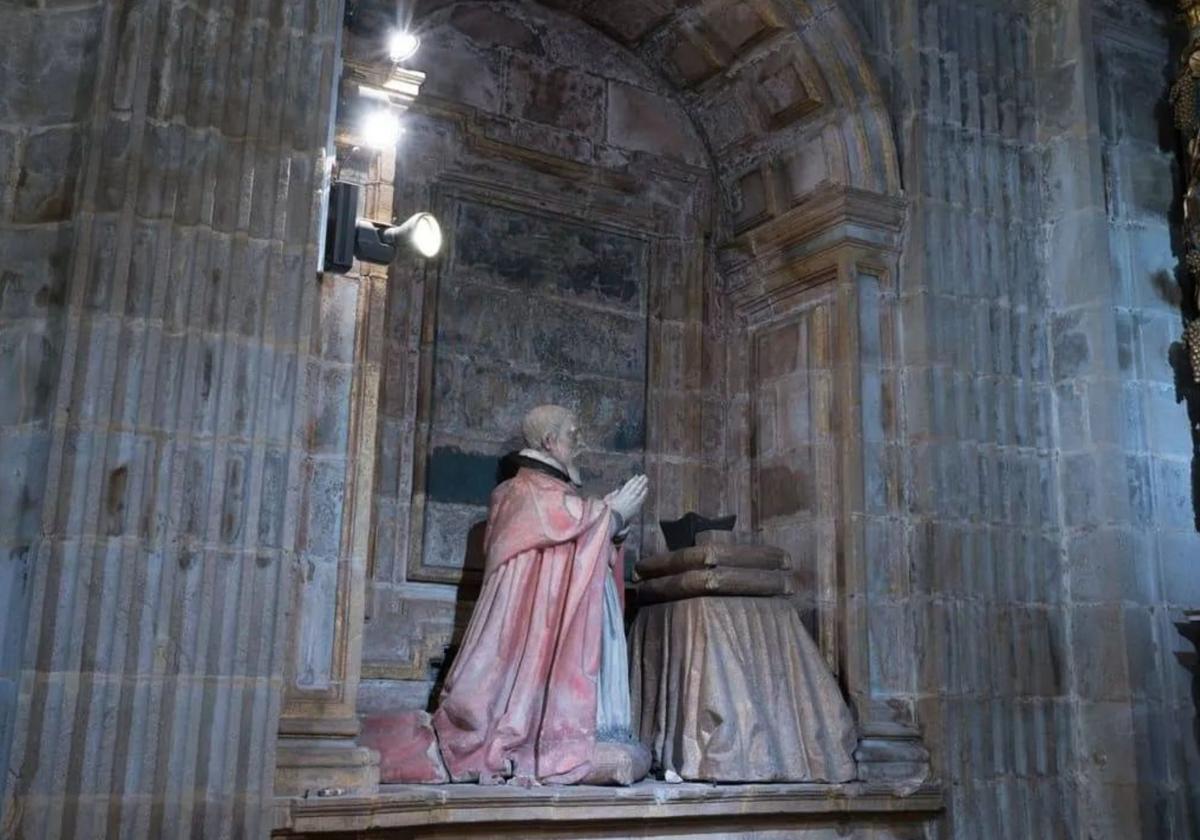 Tumba del arzobispo Carrillo, de Santiago de Compostela.
