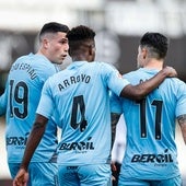 Los jugadores del Burgos CF celebran el gol de la victoria.