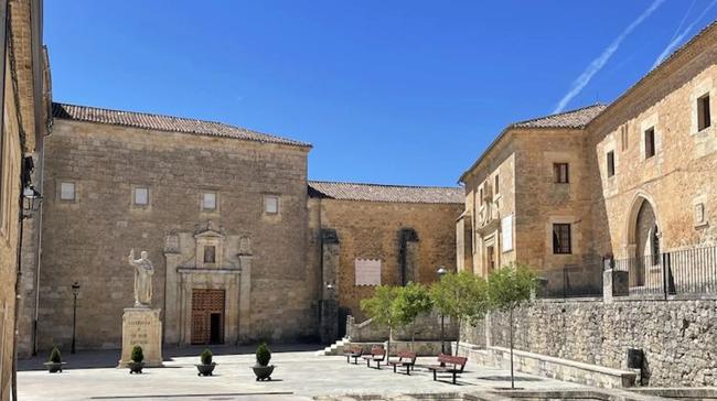 Piedra e historia en cada rincón de este pueblo. ¿Cuál es?