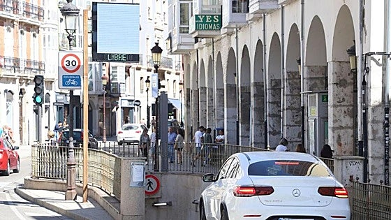 Hasta 134 euros por aparcar en el centro de Burgos: la diferencia entre parking, alquiler o compra