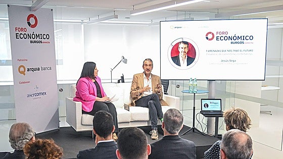 Jesús Vega apela a «hacerse amigo de la Inteligencia Artificial» porque «nuestros empleos van a desaparecer»