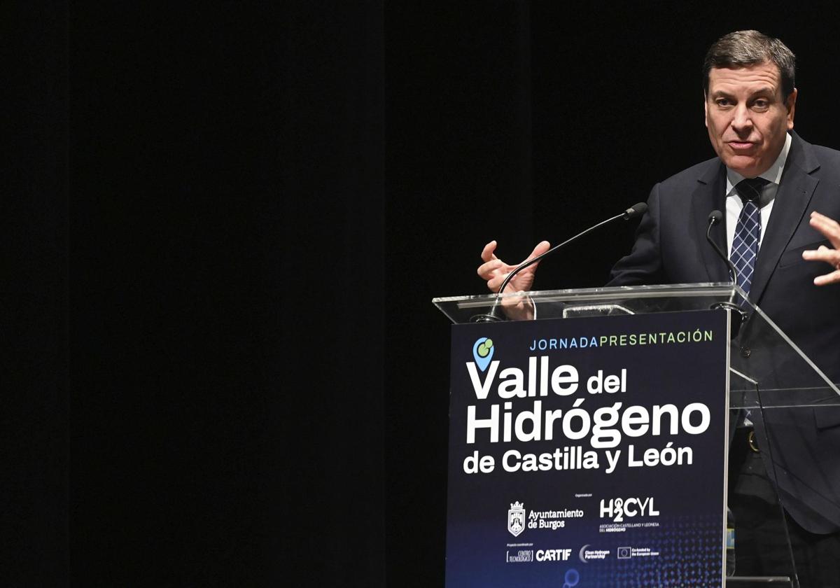 La Junta exige inversiones en infraestructuras eléctricas y de gas en las zonas para plantas de hidrógeno
