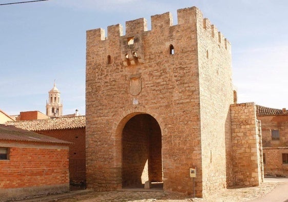 Puerta de la Costana de Santa María del Campo, en Burgos.