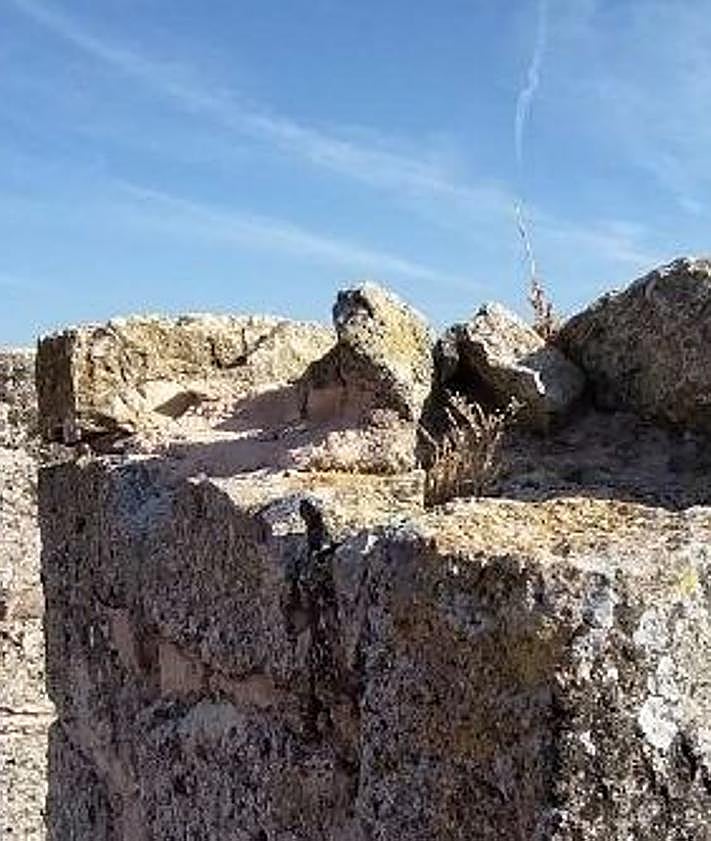 Imagen secundaria 2 - Puerta de la Costana de Santa María del Campo, en Burgos.