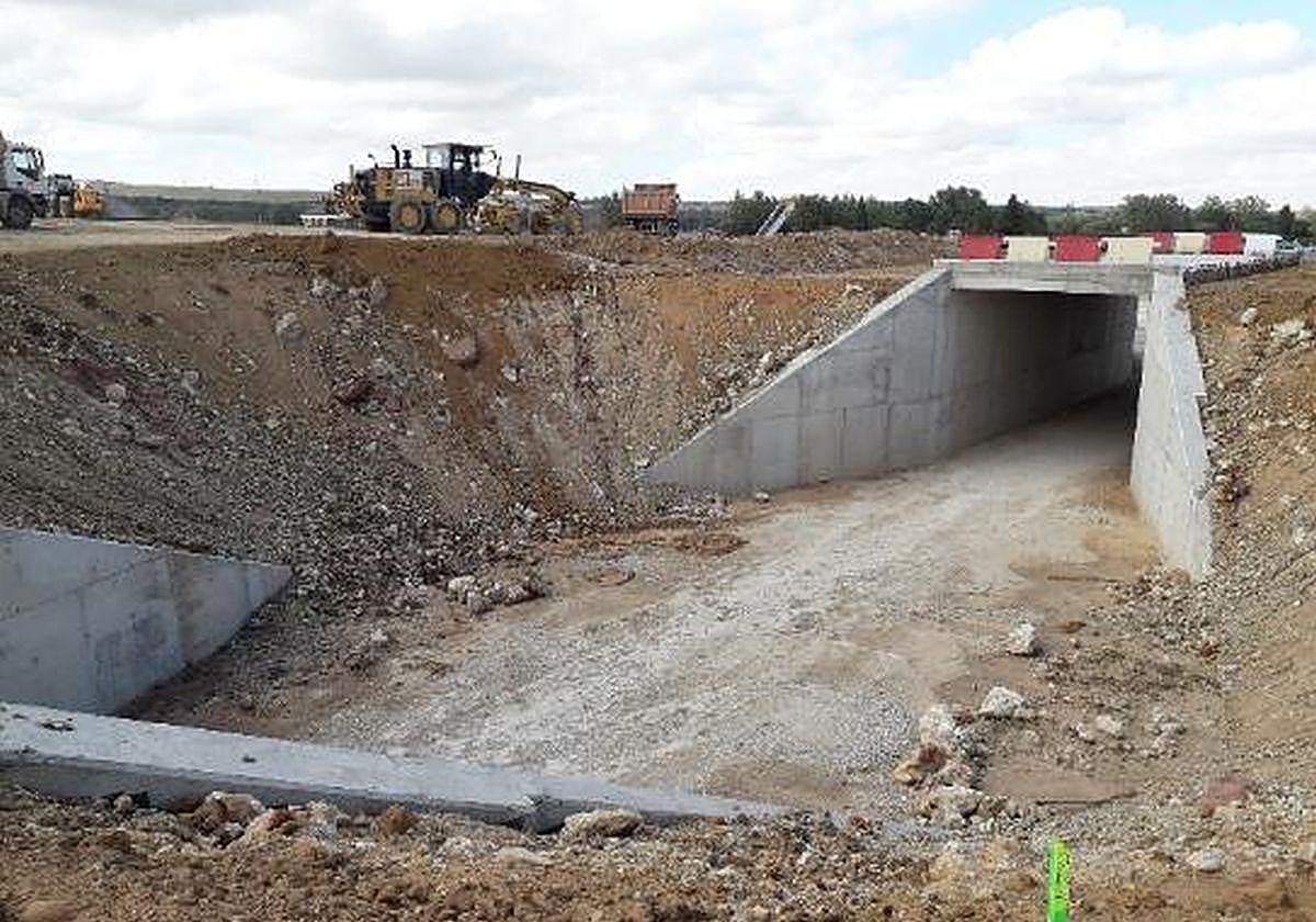 Los operarios de la empresa adjudicataria han culminado ya muchos de los trabajos previstos.