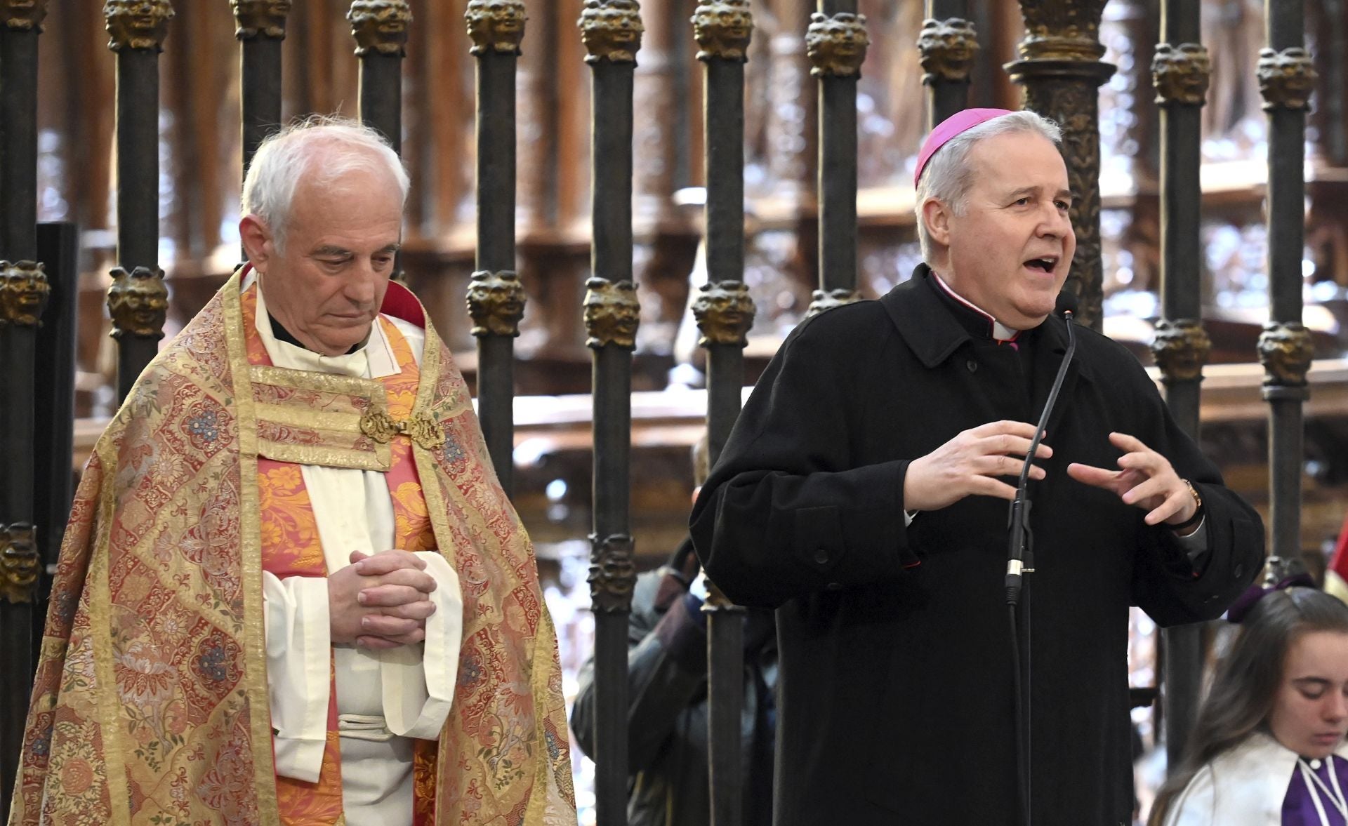 El Desenclavo del Santísimo Cristo de Burgos en imágenes y dentro de la Catedral
