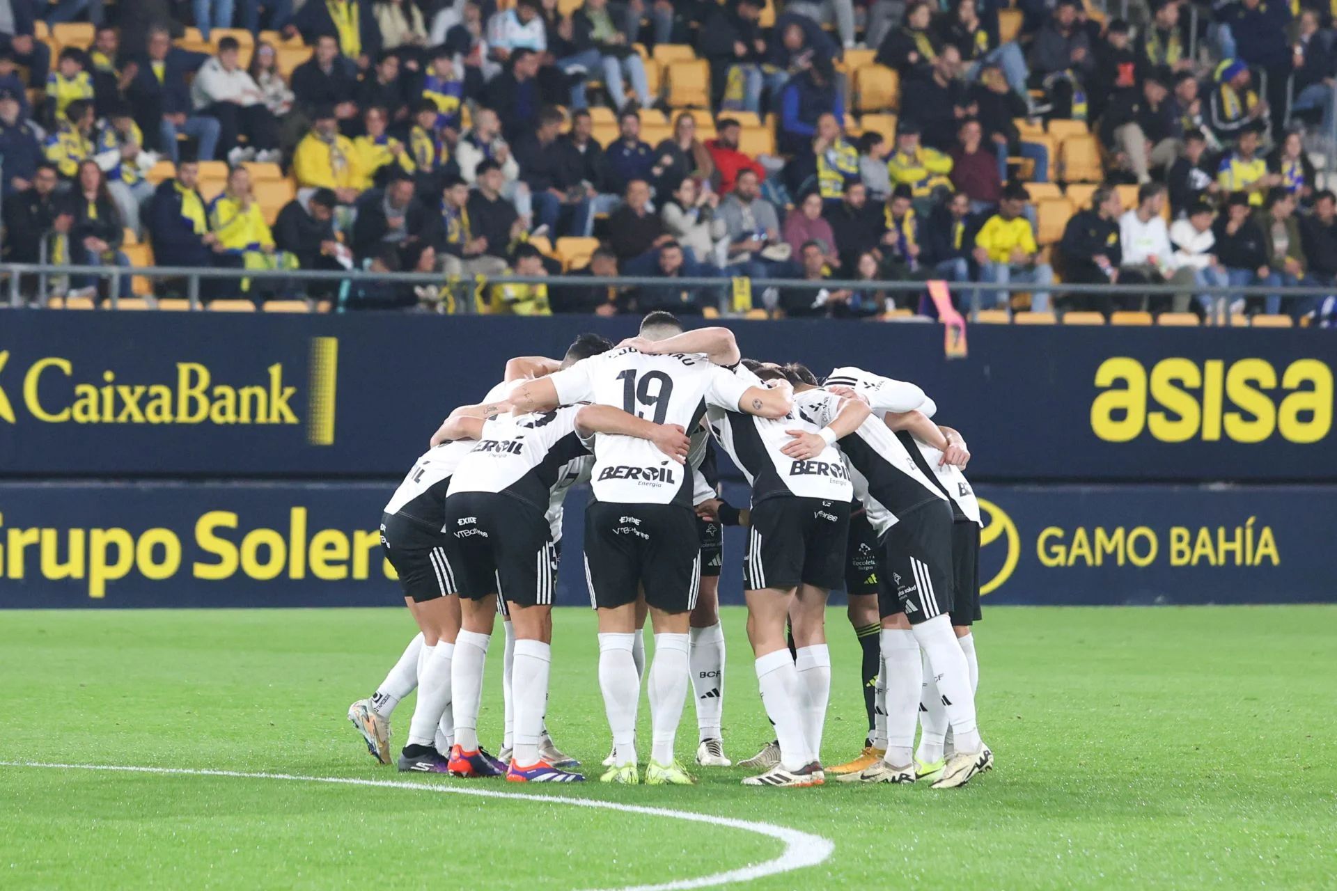 Jugadores del Burgos CF en Cádiz