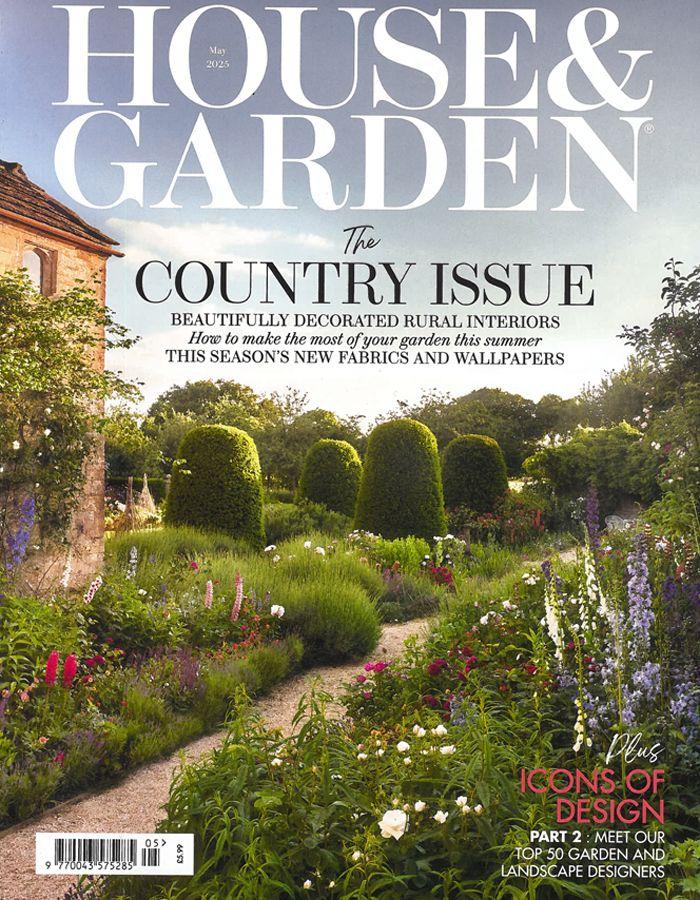 Imagen secundaria 2 - Reseñas de Eva Cuevas interiorista, en la revista 'House & Garden'. 