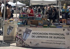 Celebración del Día del Libro en la Plaza Mayor de Burgos.