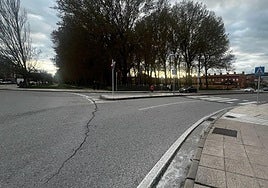 Cruce de las dos avenidas en donde se plantea la solución del carril bici.