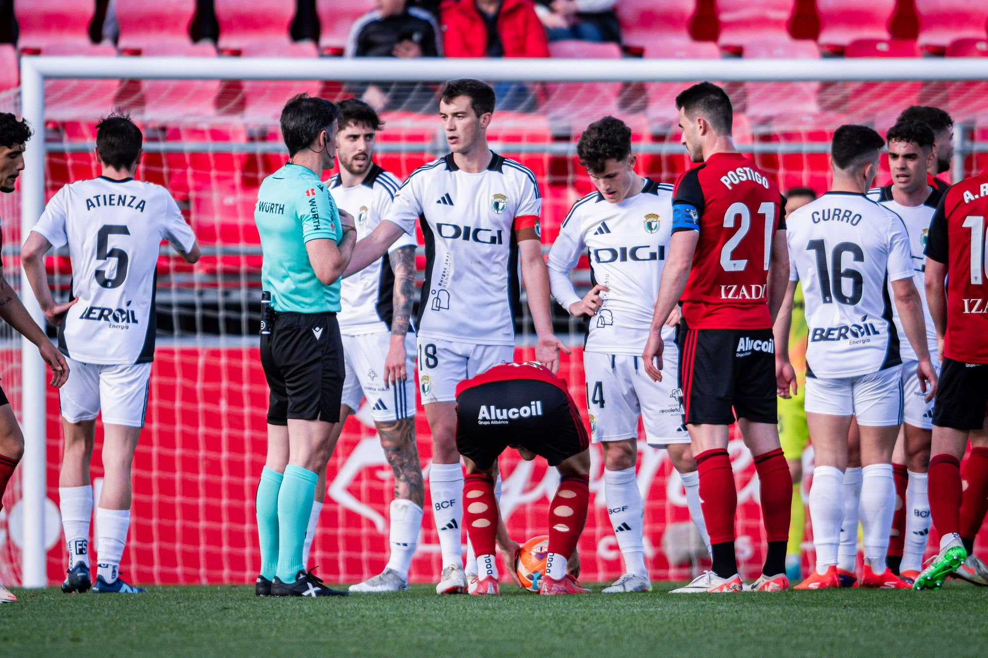 La derrota del Burgos CF en el derbi, en imágenes