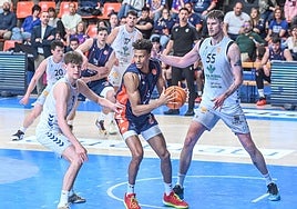 Instante del partido entre el Tizona y el Zamora, en Burgos.