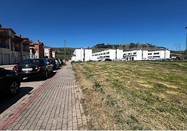 Parcela de la calle Carmelo Alonso Bernaola.