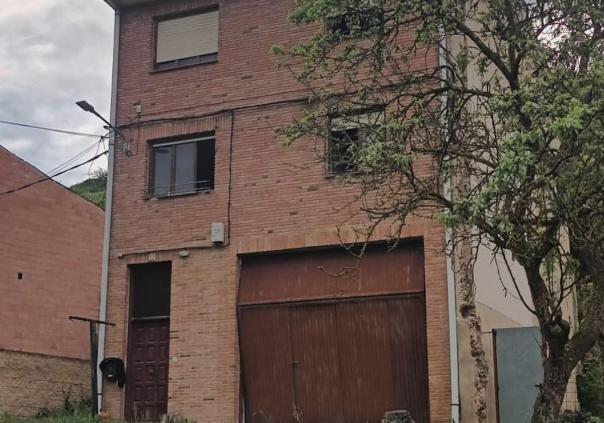 Miedo e inquietud en un pueblo de Burgos por la reciente llegada de okupas a una de sus casas