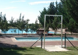 Imagen de archivo de las piscinas de Pinilla Trasmonte.