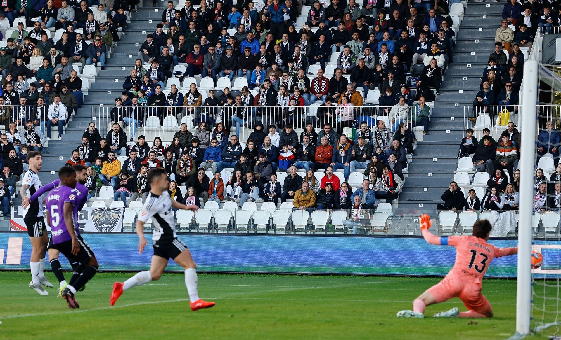 El partidazo del Burgos CF frente al Córdoba, en imágenes