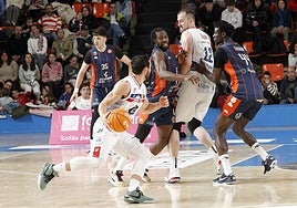 Momento del partido entre el Tizona y el Monbus Obradoiro