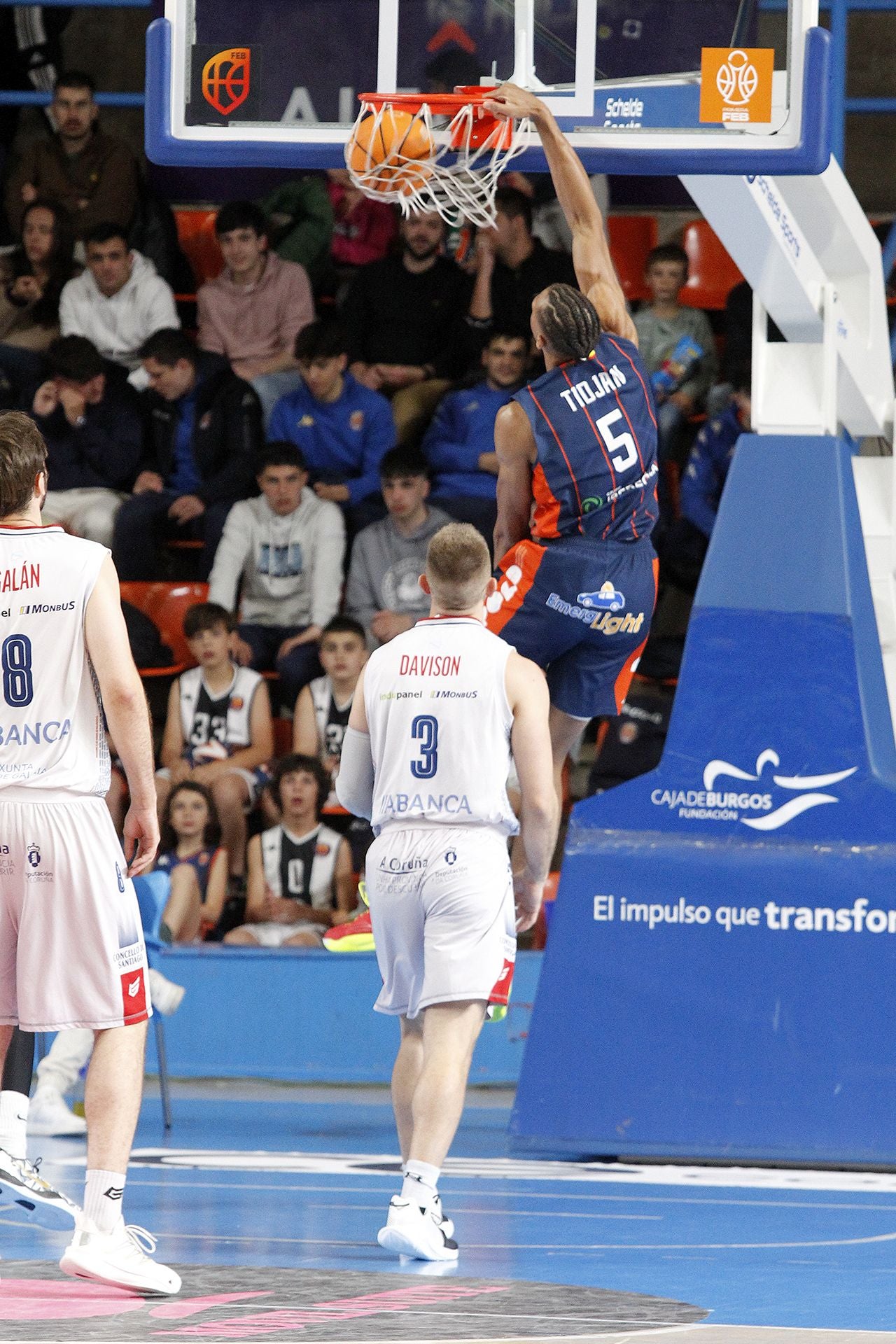 Imágenes de la derrota, aunque pase a playoffs, del Tizona