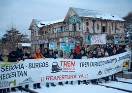 Movilizacion en marzo de 2025 de la plataforma ferrocarril en Robregordo.