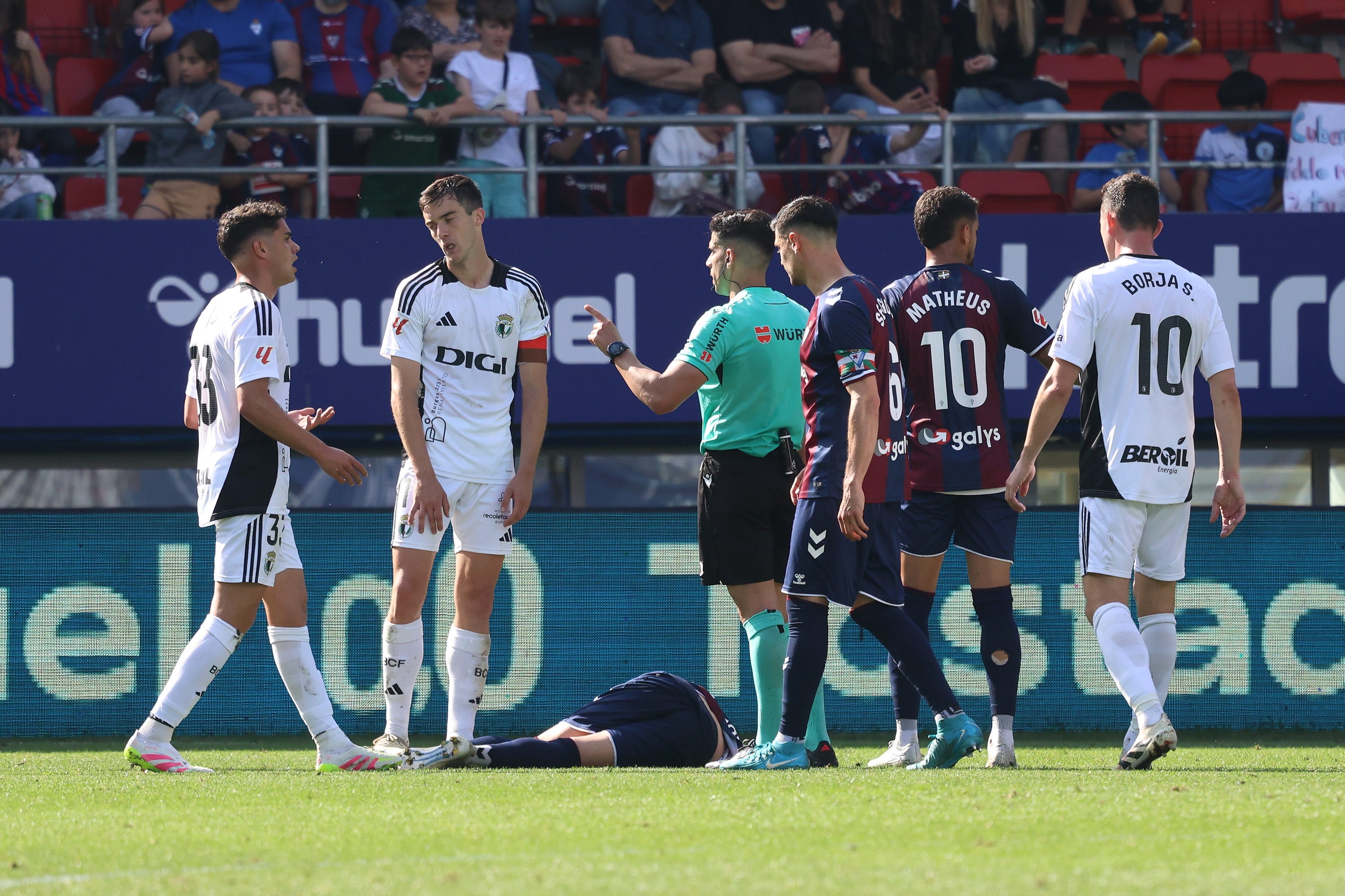 Así ha sido, en imágenes, la derrota del Burgos CF ante el Eibar