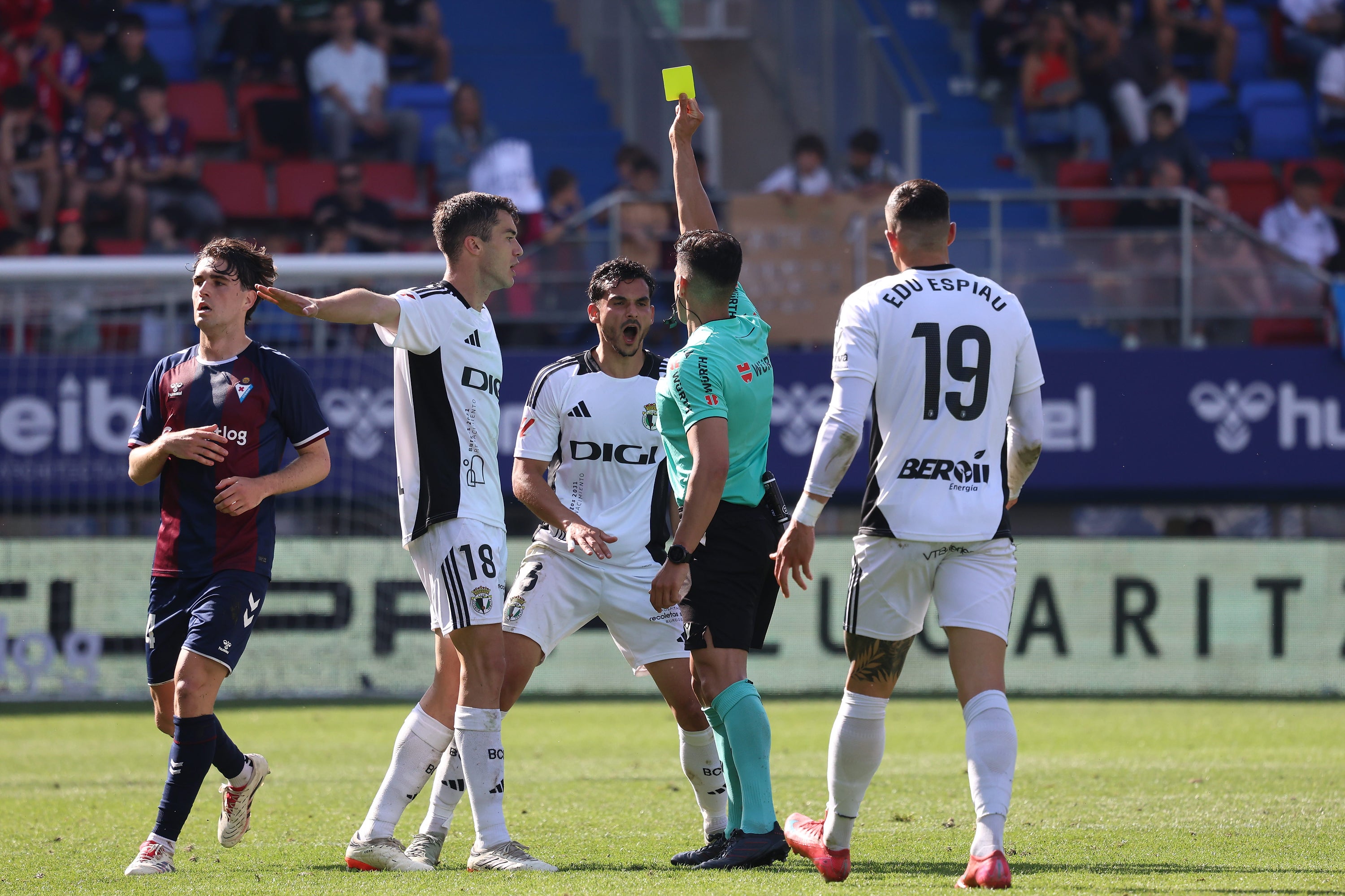 Así ha sido, en imágenes, la derrota del Burgos CF ante el Eibar