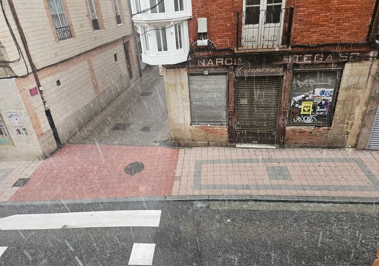 La tormenta ha descargado en torno a las 16.00 horas en Miranda de Ebro.
