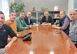Reunión de representantes de la Junta con el Comité de empresa de la Azucarera de Miranda.