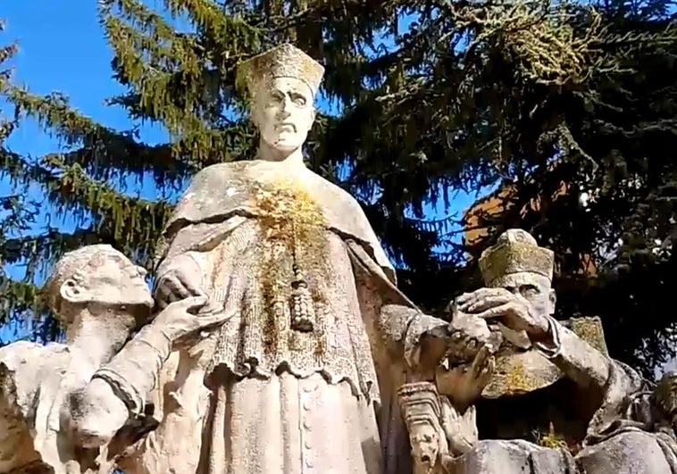 La tumba de Pedro Barrantes está en la Catedral.