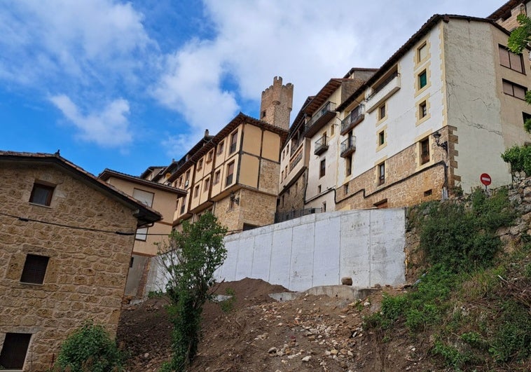 El singular pueblo de Burgos que completará obras de contención tras sufrir derrumbes en una calle
