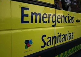 Imagen de archivo de una ambulancia durante una actuación de emergencias.